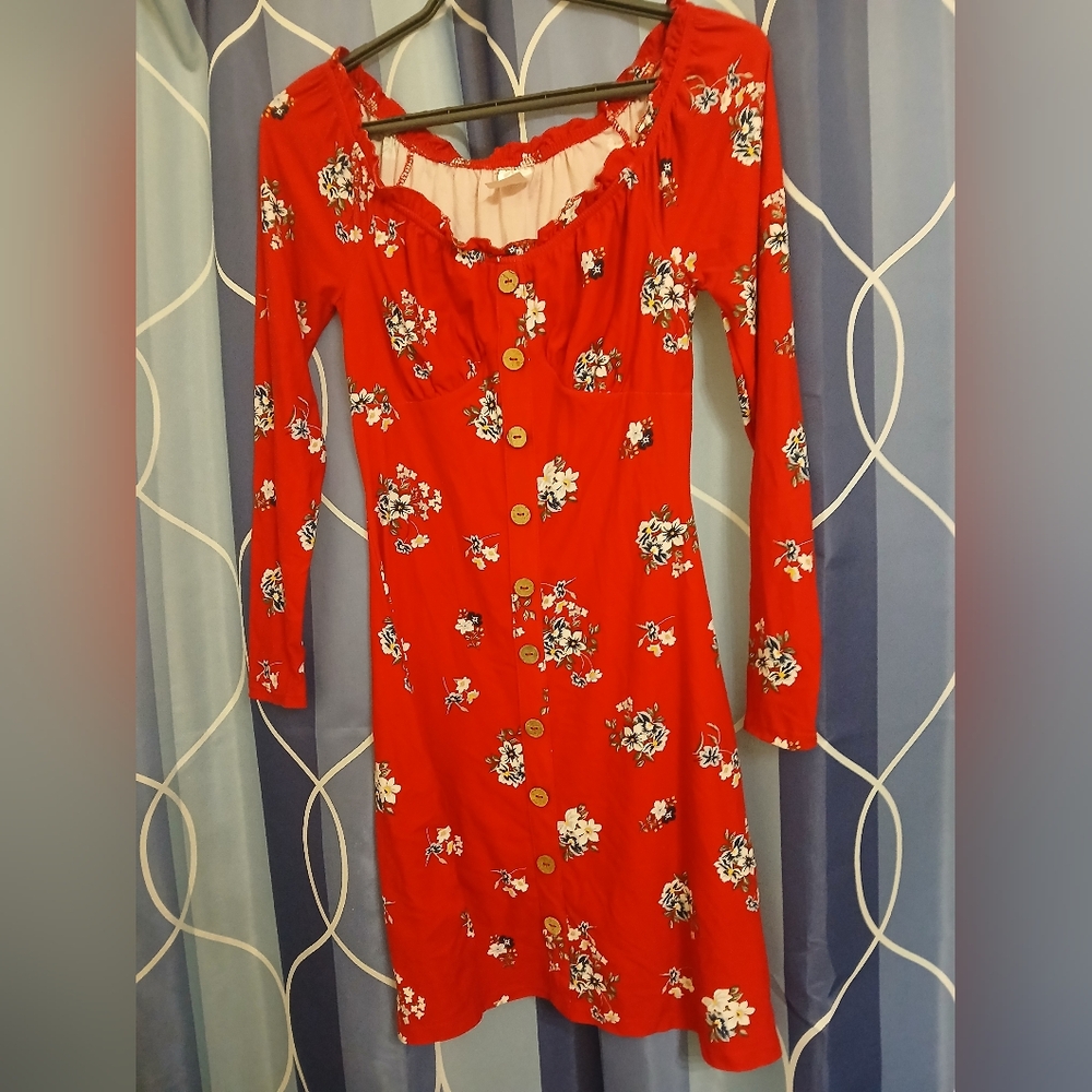 Red Floral Mini Off-shoulder Dress W/ Faux Buttons & Ruffled Neckline Medium - Picture 2 of 14